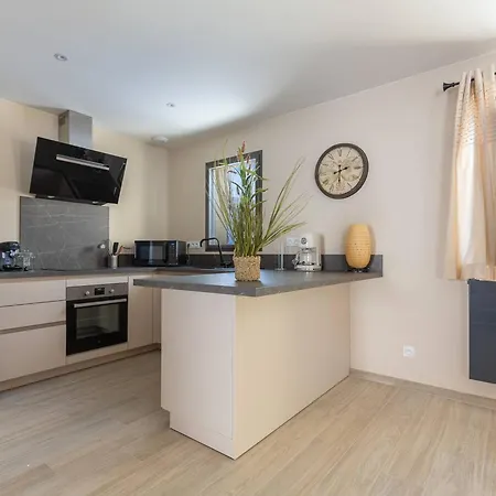 Vakantiehuis Maison Neuve 7 Pers Proche Centre Avec Wifi - Fr-1-695-65